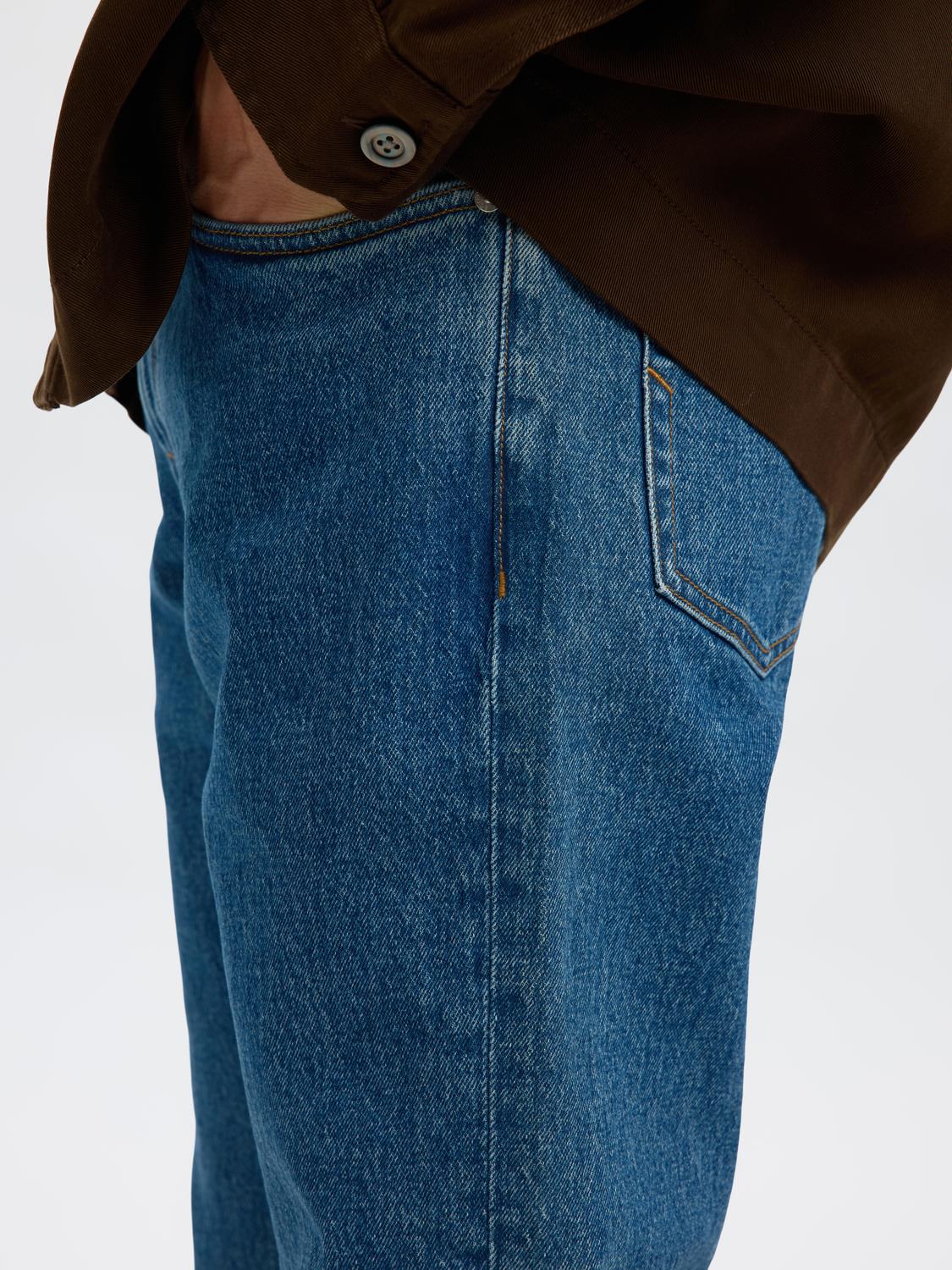model_shot-detail
